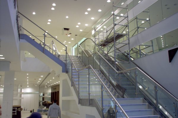 Retail handrail and balustrade for mezzanine floor stairs